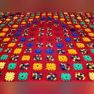 Vintage Afghan Crocheted 3D Flowers Yarn Granny Square Blanket Multicolor